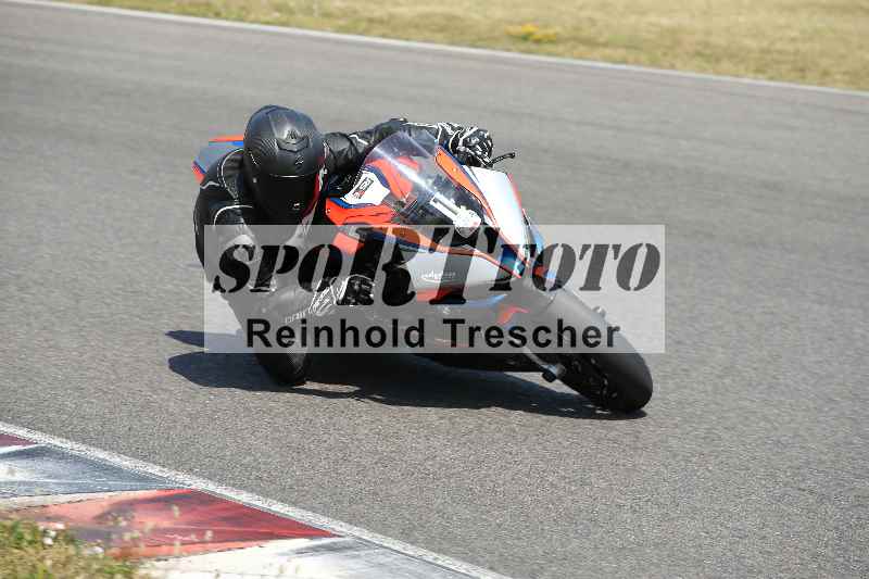 /Archiv-2023/28 05.06.2023 Moto Club Anneau du Rhin/rouge-expert/1